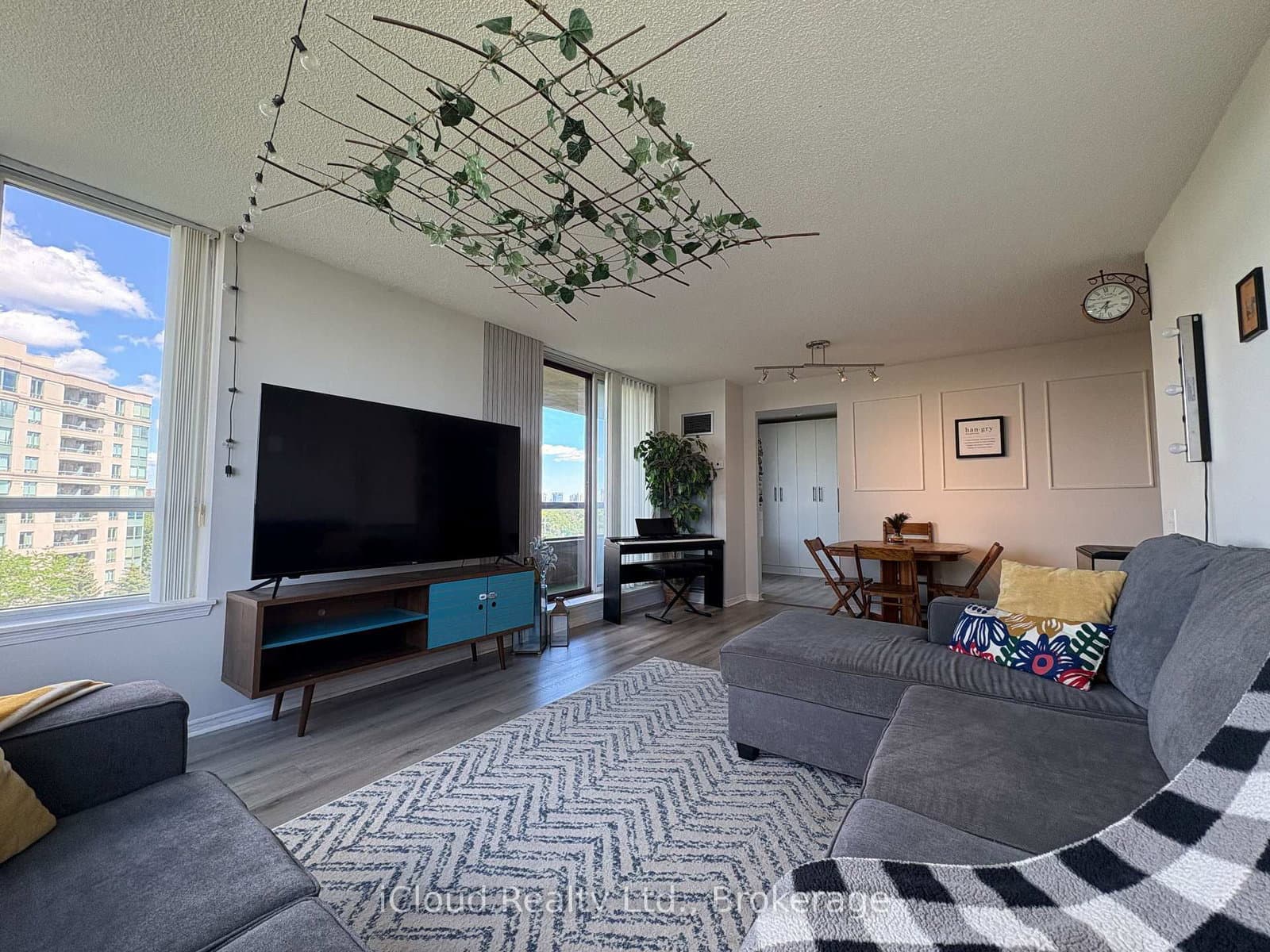 91 Townsgate Drive, Unit 710 thumbnail 7