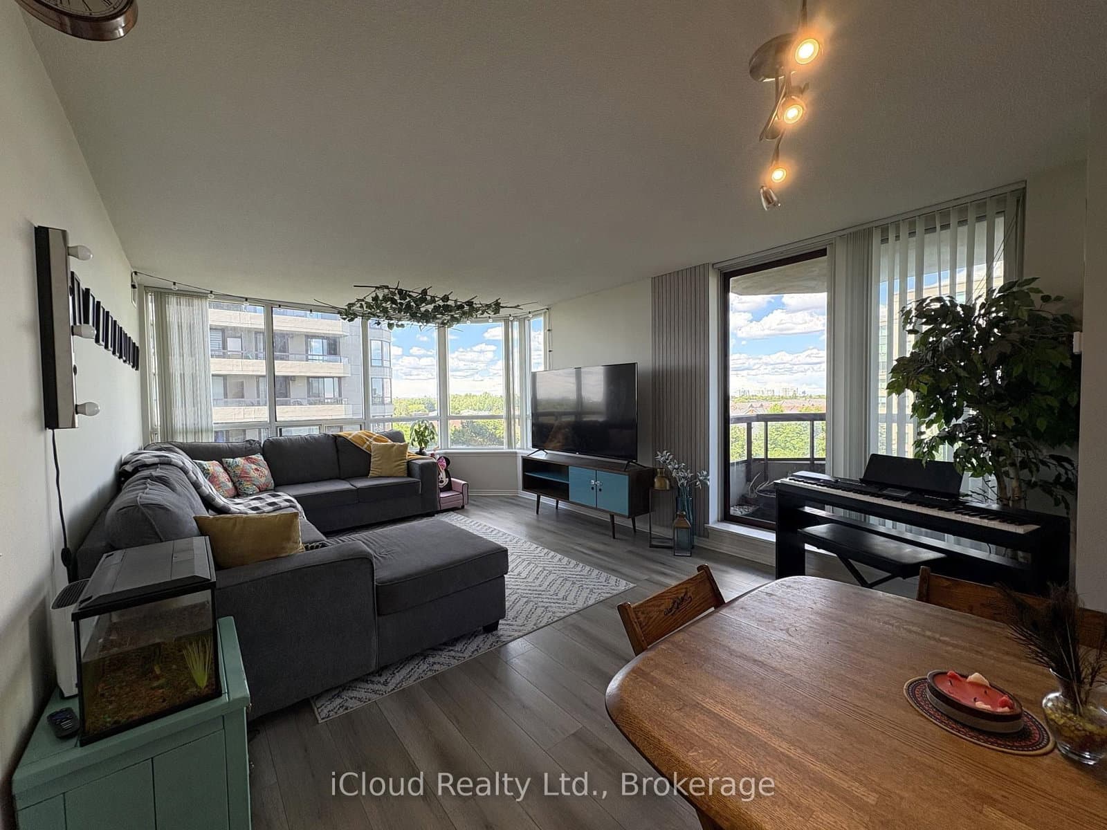 91 Townsgate Drive, Unit 710 thumbnail 8