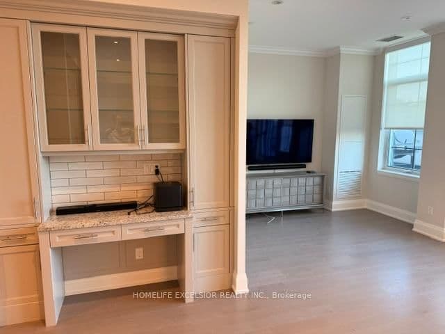 20 Fred Varley Drive, Unit PH9 thumbnail 3