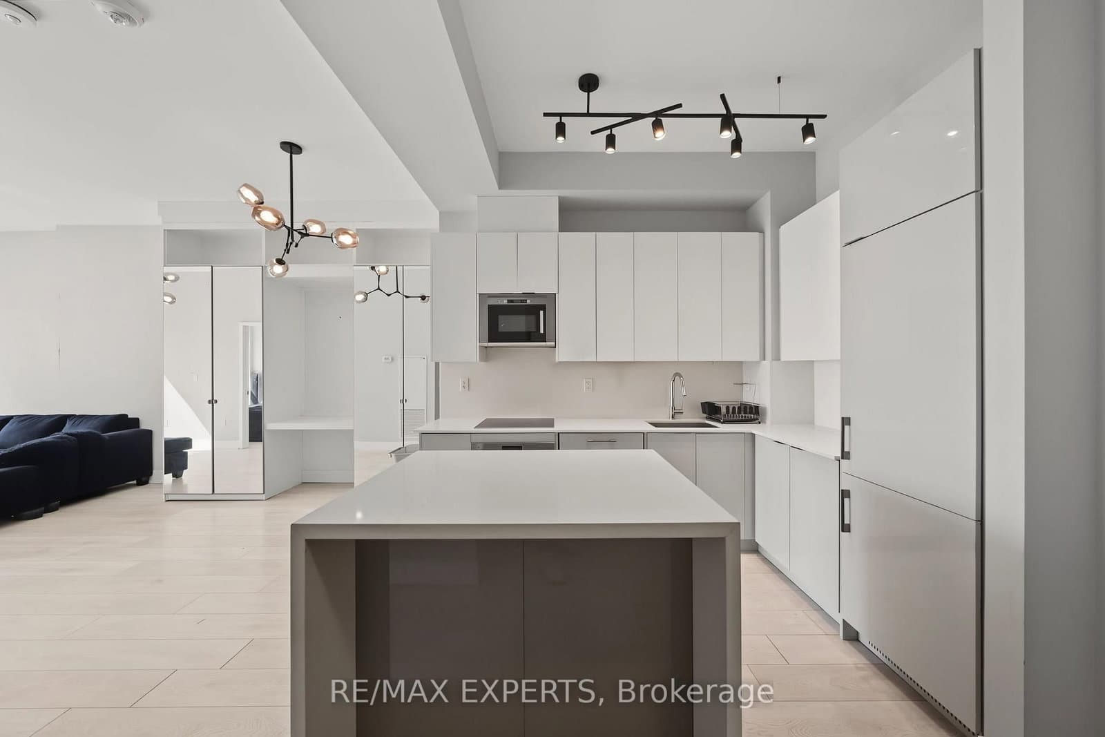 2916 Highway 7, Unit 201 thumbnail 7