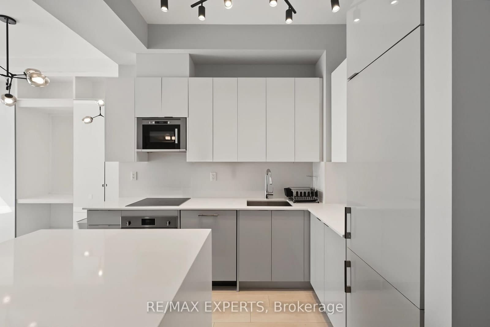 2916 Highway 7, Unit 201 thumbnail 9