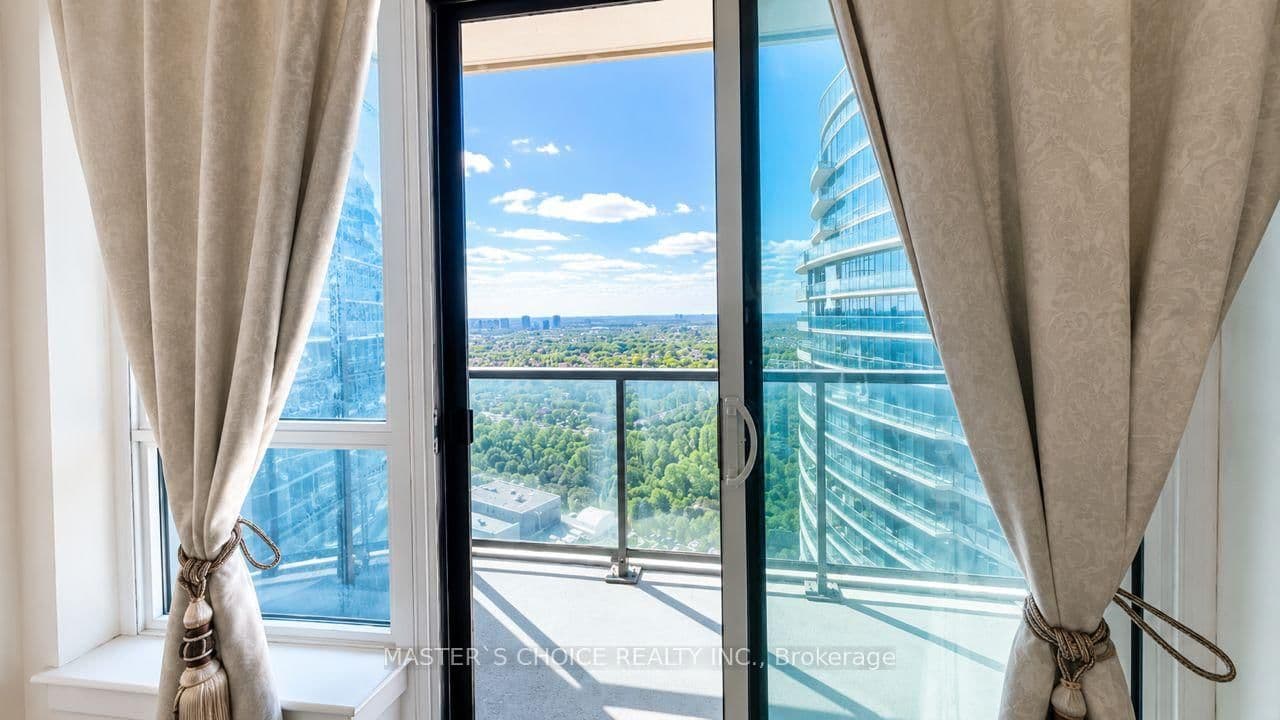 7161 Yonge Street, Unit 2732 thumbnail 10