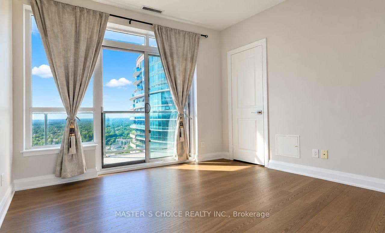 7161 Yonge Street, Unit 2732 thumbnail 5
