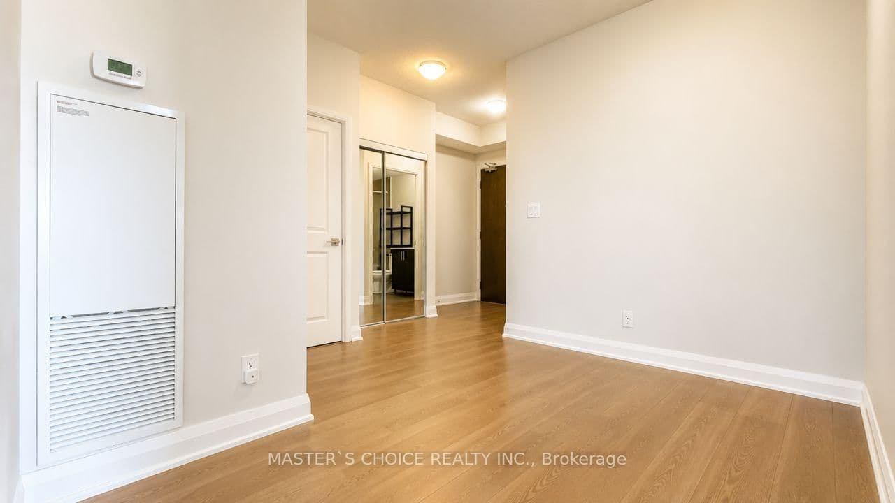 7161 Yonge Street, Unit 2732 thumbnail 6