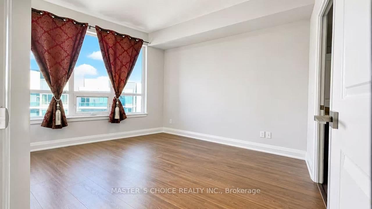 7161 Yonge Street, Unit 2732 thumbnail 9