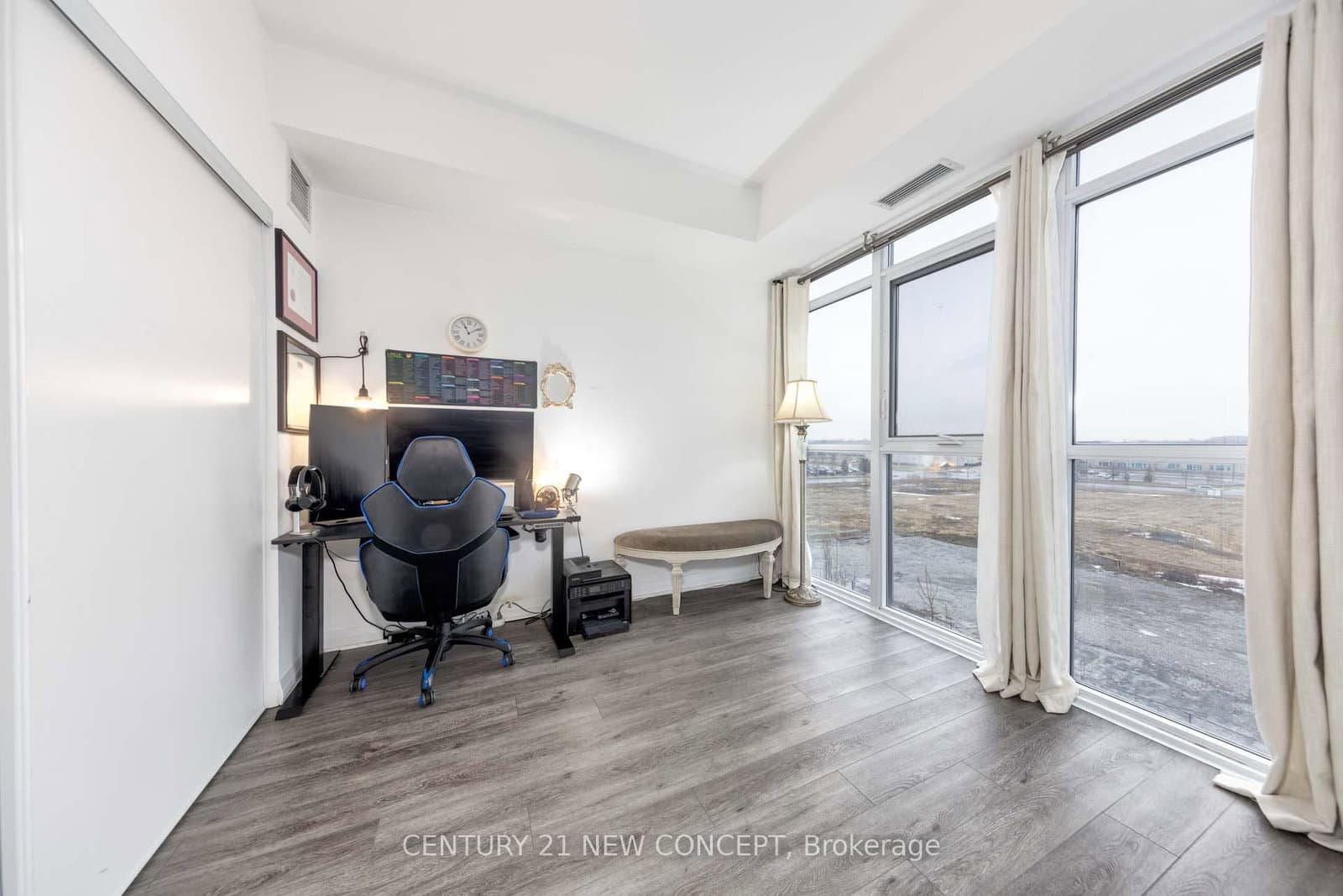 55 Oneida Crescent, Unit 409 thumbnail 14