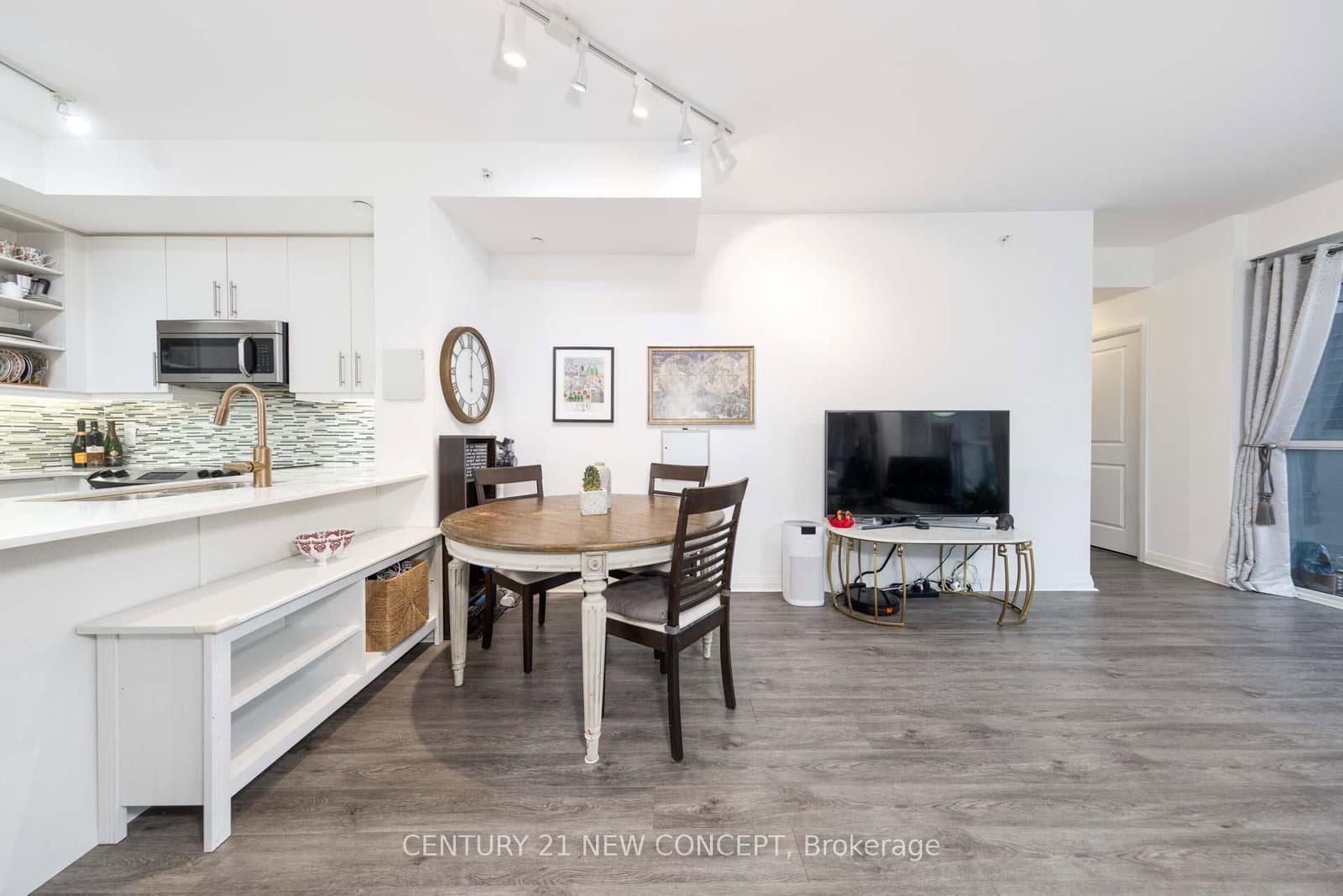 55 Oneida Crescent, Unit 409 thumbnail 8