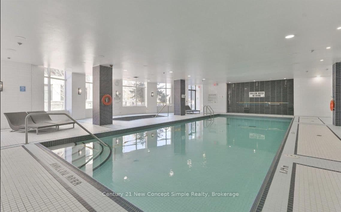 131 Upper Duke Crescent, Unit 904 thumbnail 4