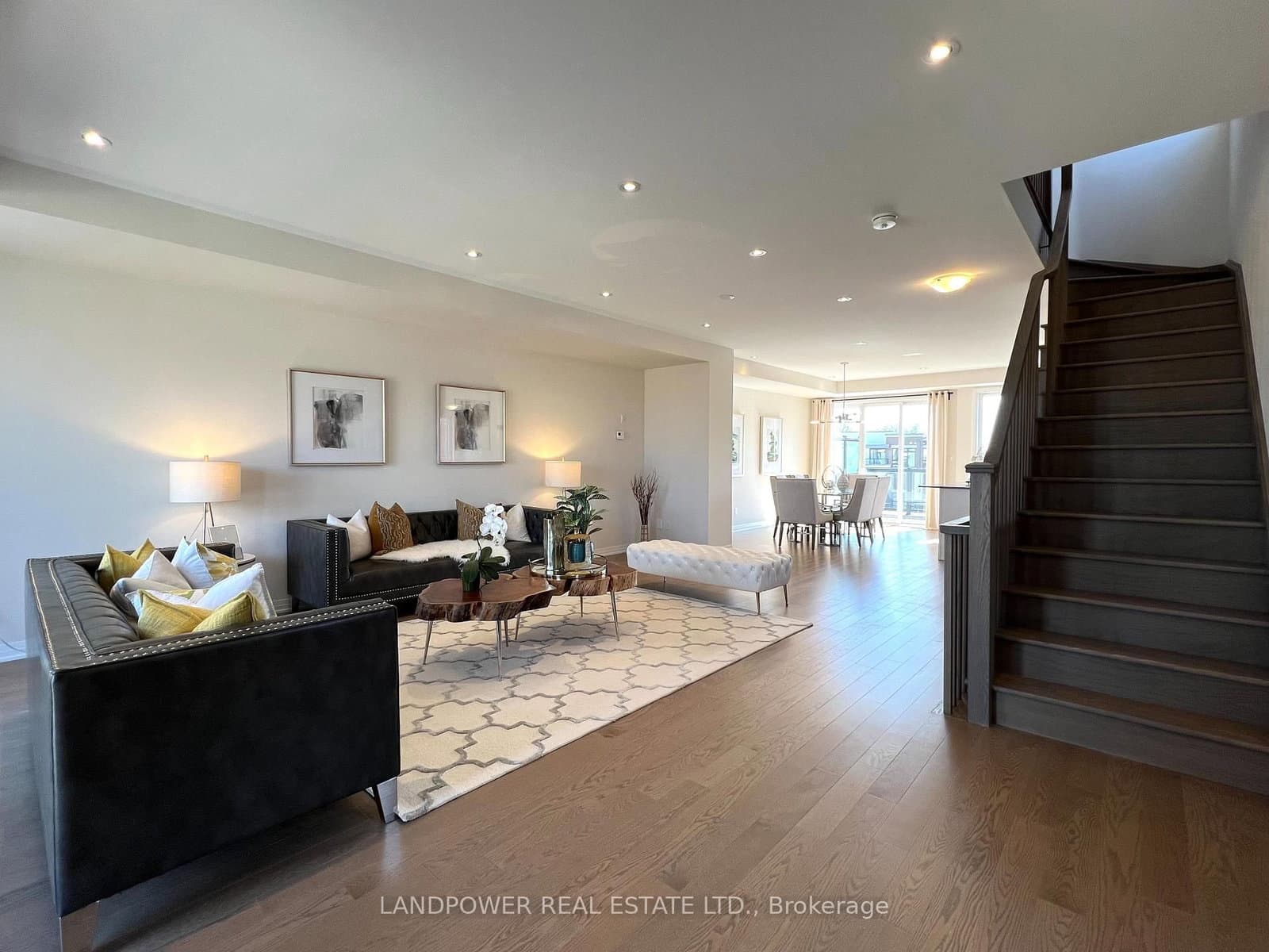 1655 Bur Oak Avenue thumbnail 12