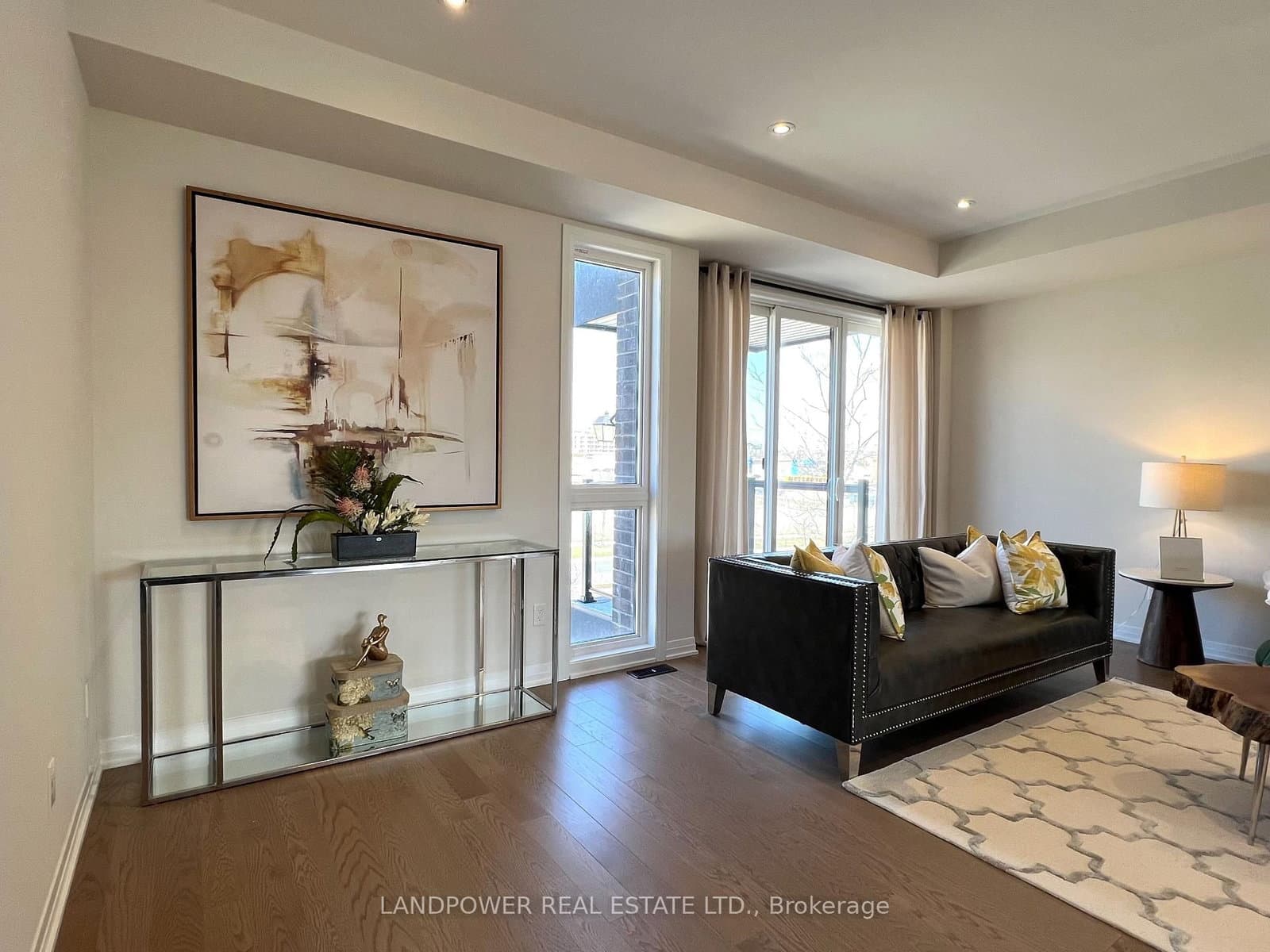 1655 Bur Oak Avenue thumbnail 14