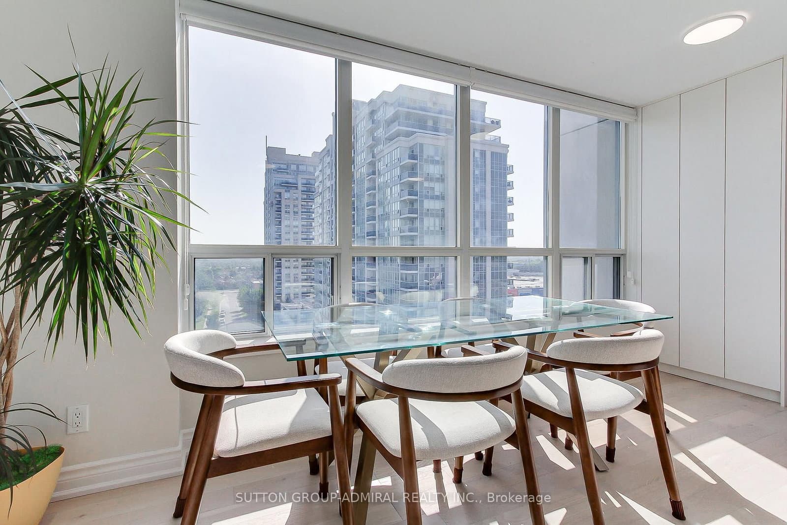 50 DISERA Drive, Unit 905 thumbnail 17