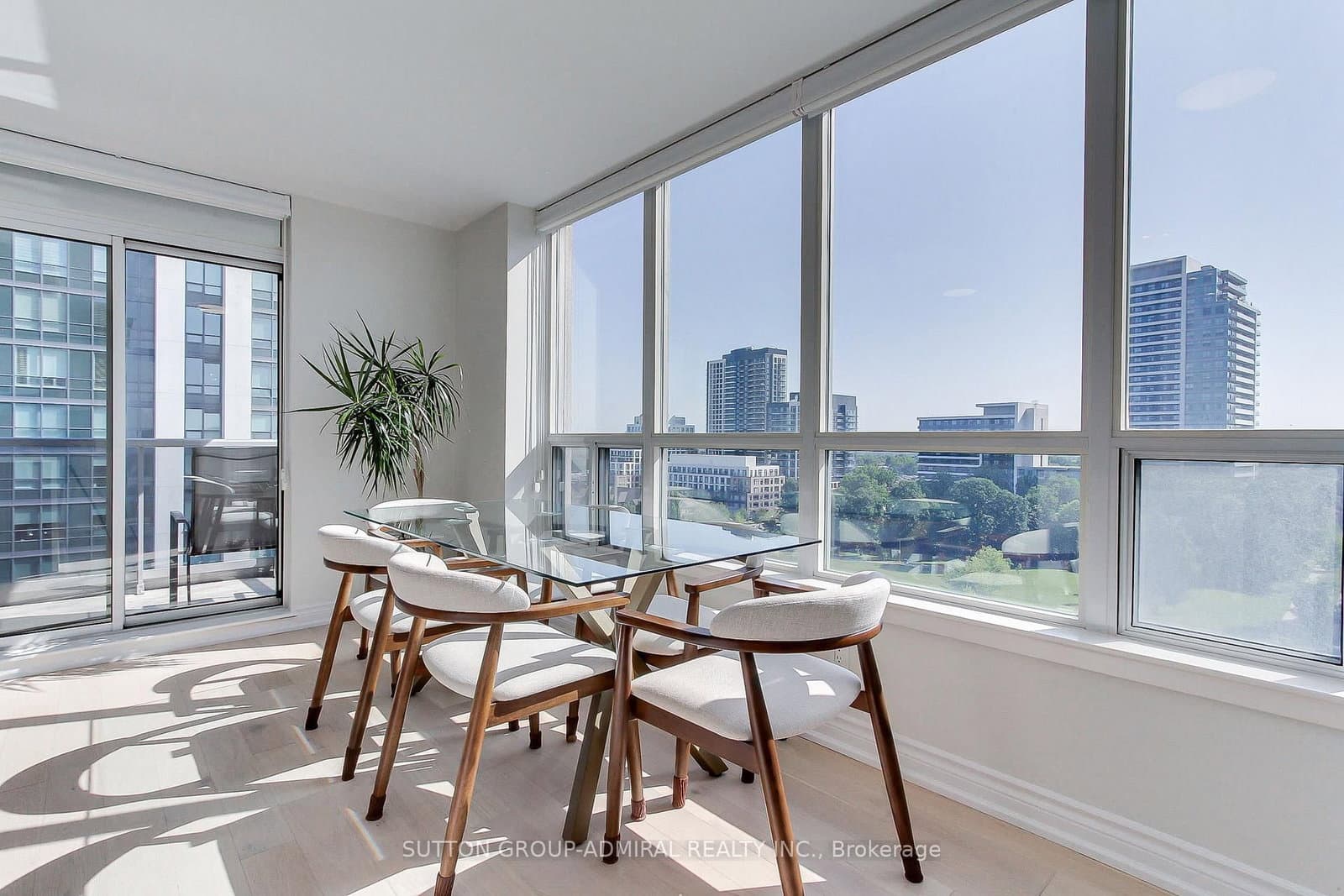 50 DISERA Drive, Unit 905 thumbnail 18