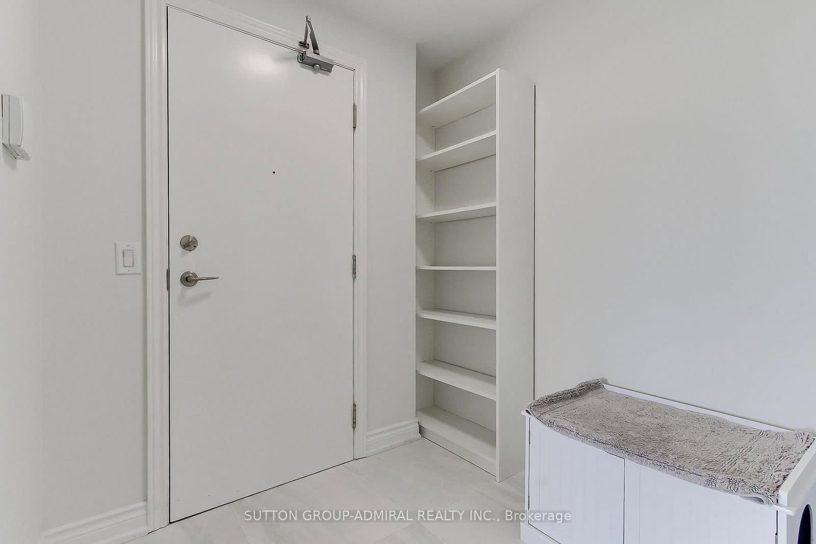 50 DISERA Drive, Unit 905 thumbnail 4