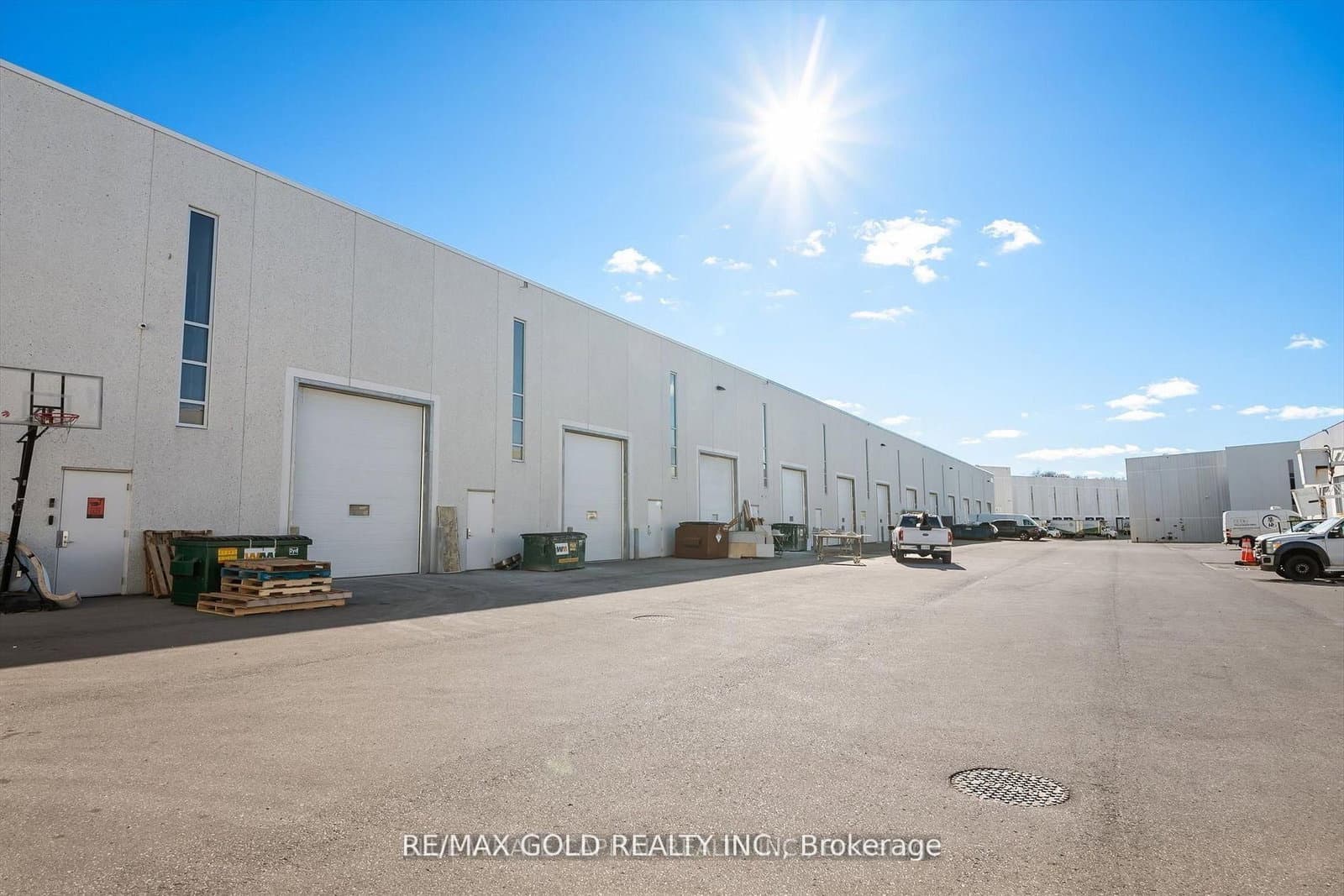 10950 Woodbine Avenue, Unit 8 thumbnail 8