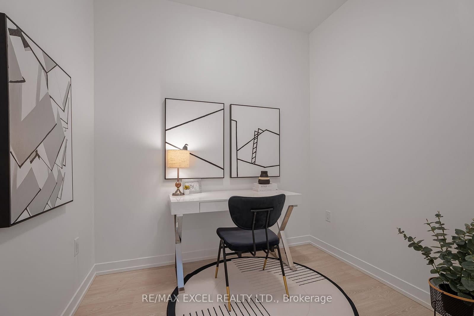 8868 Yonge Street, Unit 1801 thumbnail 14