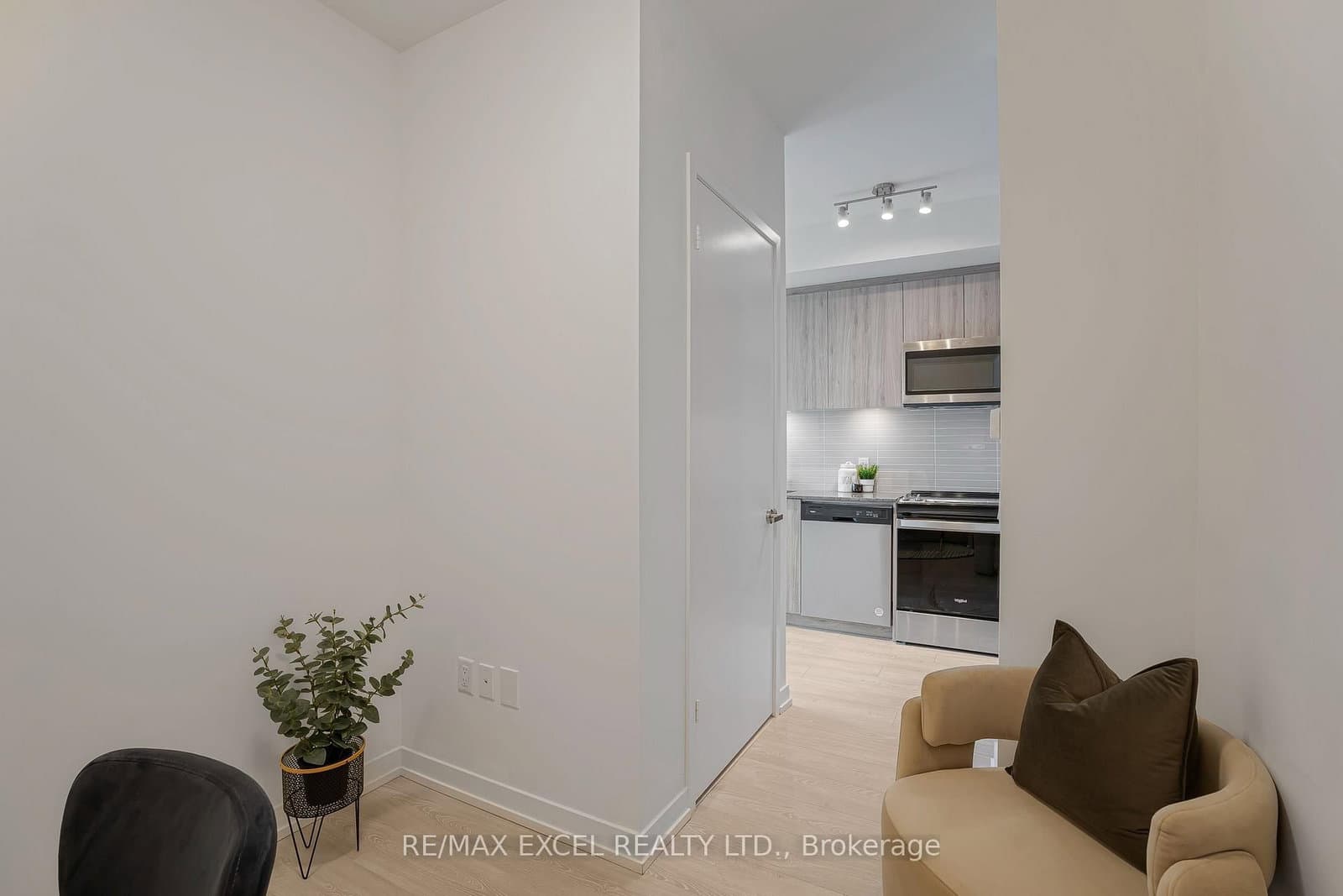 8868 Yonge Street, Unit 1801 thumbnail 15