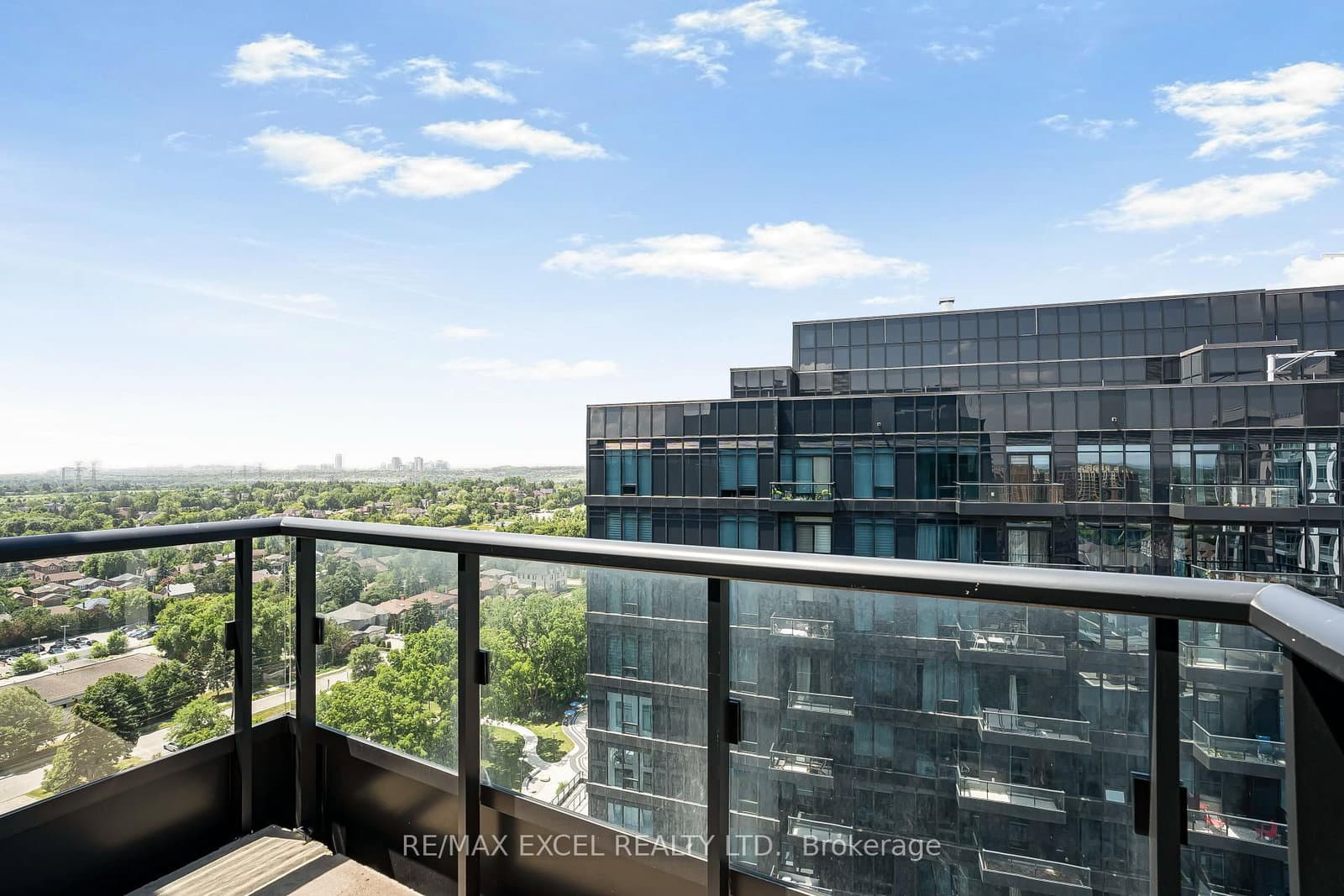 8868 Yonge Street, Unit 1801 thumbnail 18