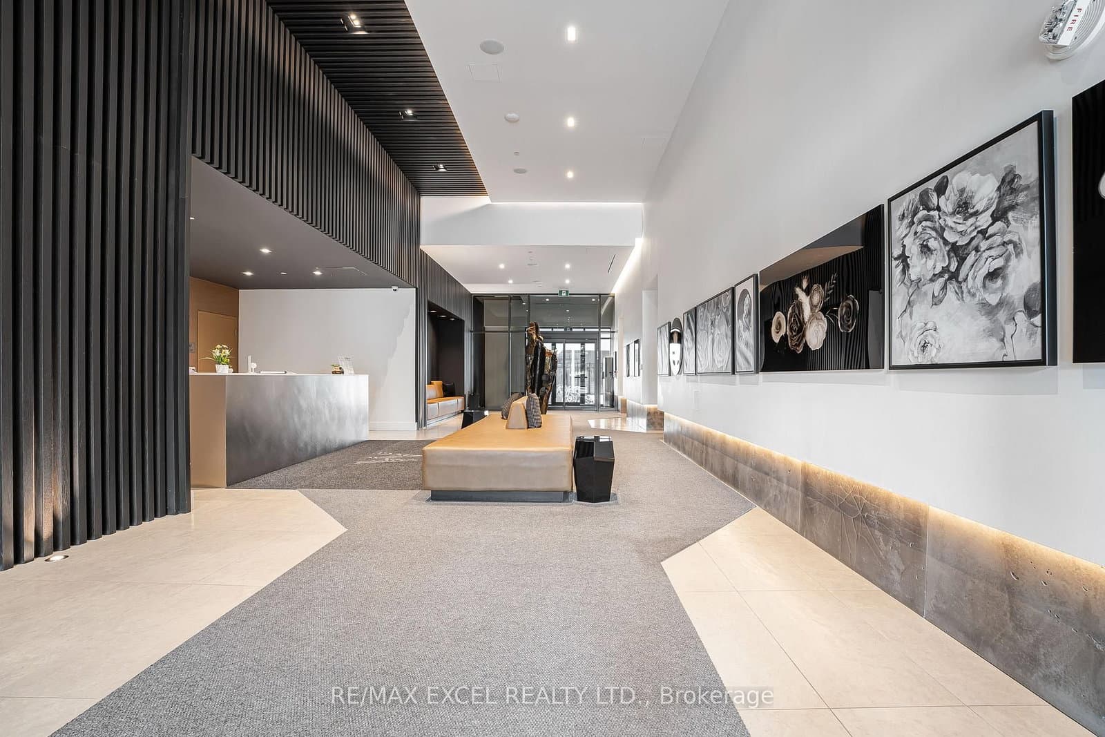 8868 Yonge Street, Unit 1801 thumbnail 2