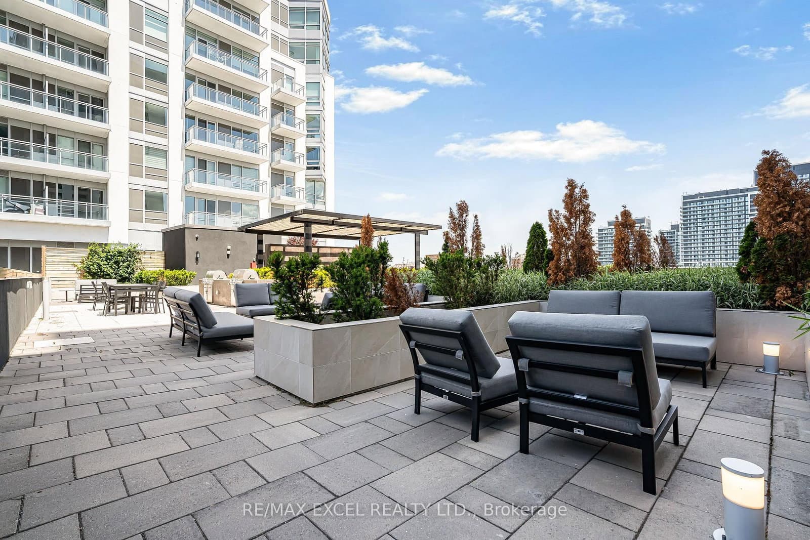 8868 Yonge Street, Unit 1801 thumbnail 24