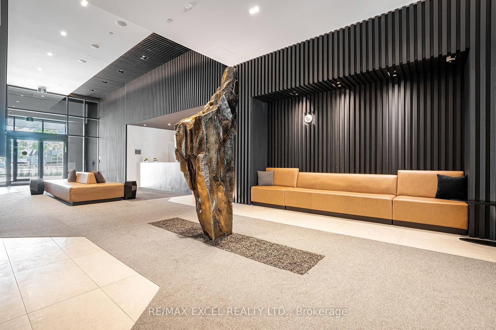 8868 Yonge Street, Unit 1801 thumbnail 3