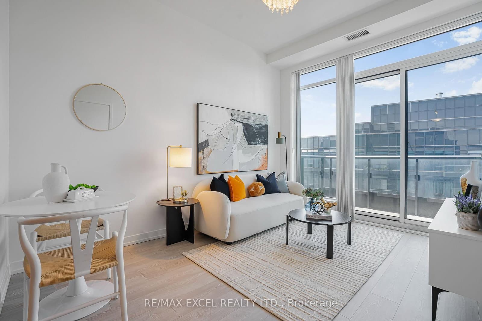 8868 Yonge Street, Unit 1801 thumbnail 7