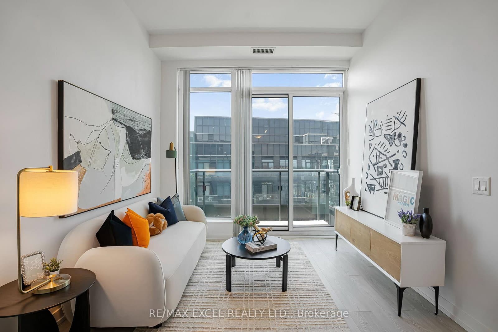 8868 Yonge Street, Unit 1801 thumbnail 8