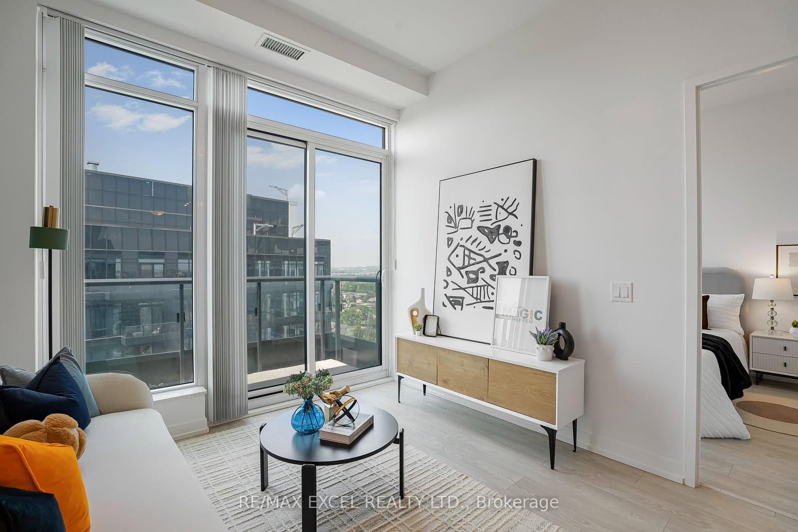 8868 Yonge Street, Unit 1801 thumbnail 9