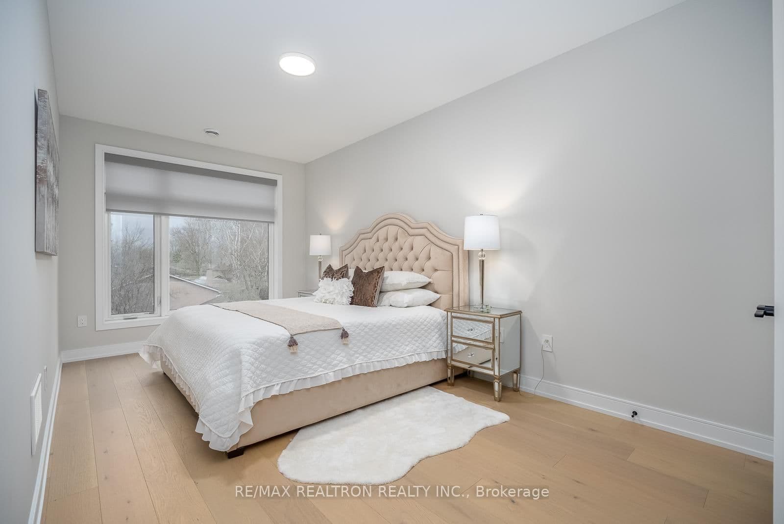 70 Collins Crescent thumbnail 27