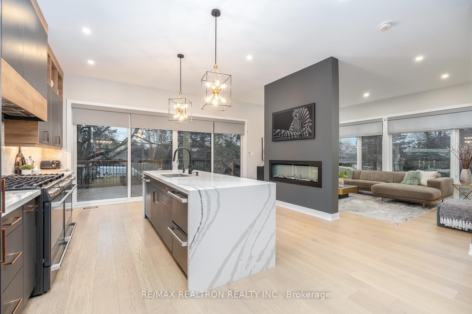 70 Collins Crescent thumbnail 9