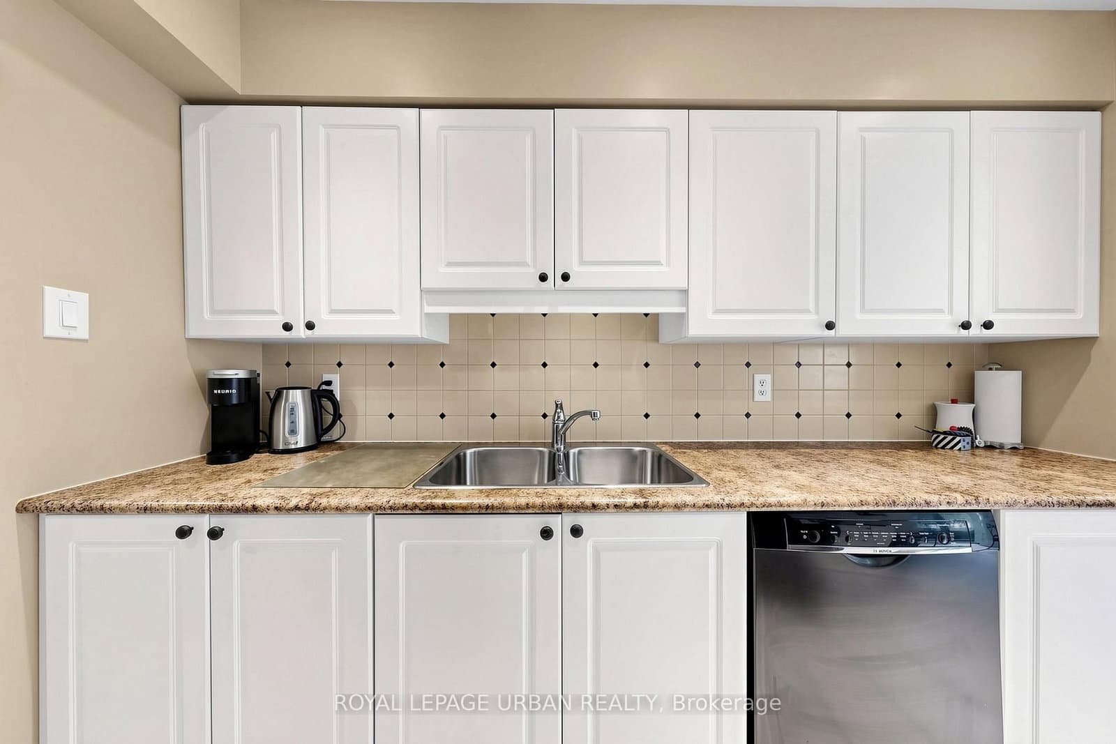 11 Townsgate Drive, Unit 110 thumbnail 16