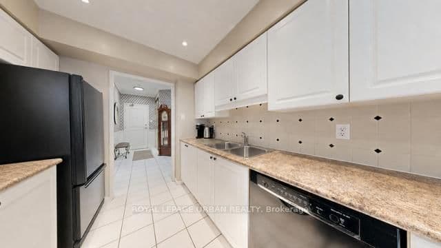 11 Townsgate Drive, Unit 110 thumbnail 17