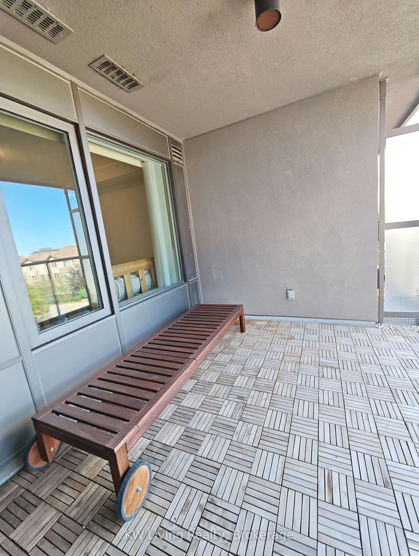 233 South Park Road, Unit 515 thumbnail 11