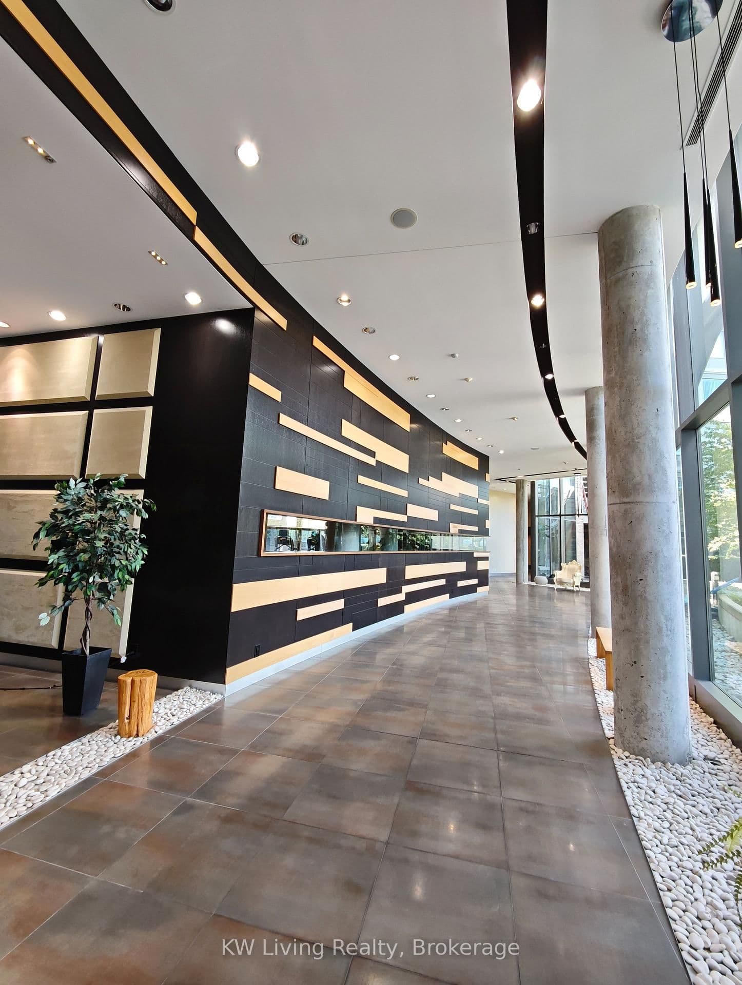 233 South Park Road, Unit 515 thumbnail 15