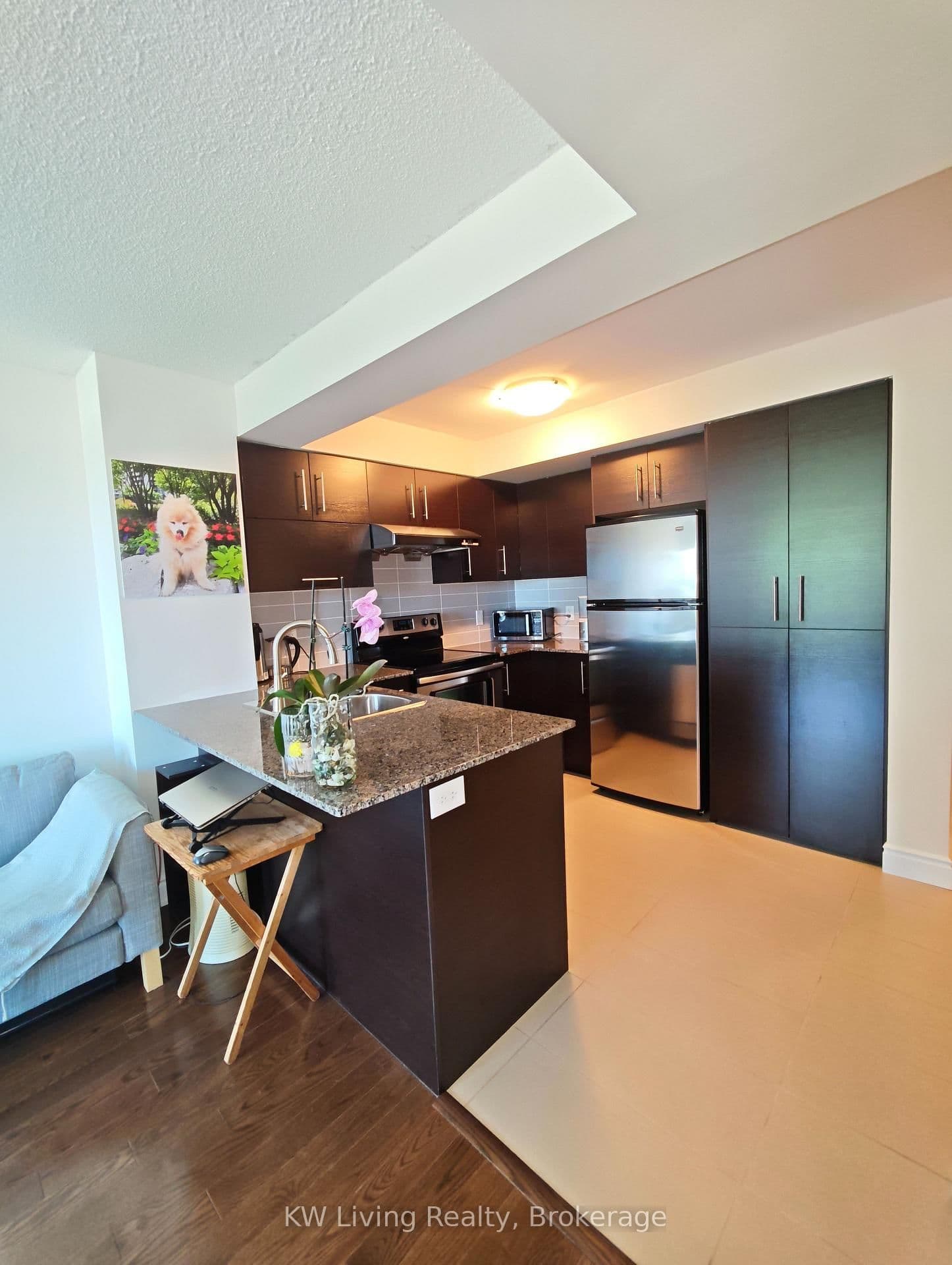 233 South Park Road, Unit 515 thumbnail 5