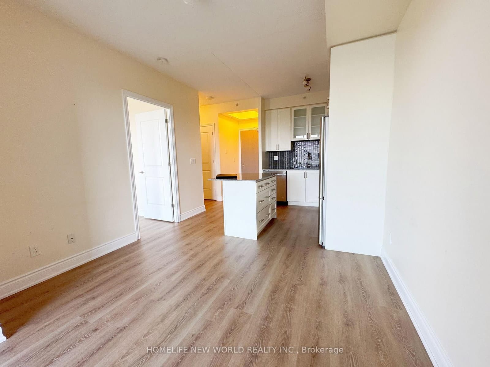 9090 Yonge Street, Unit 603B thumbnail 4
