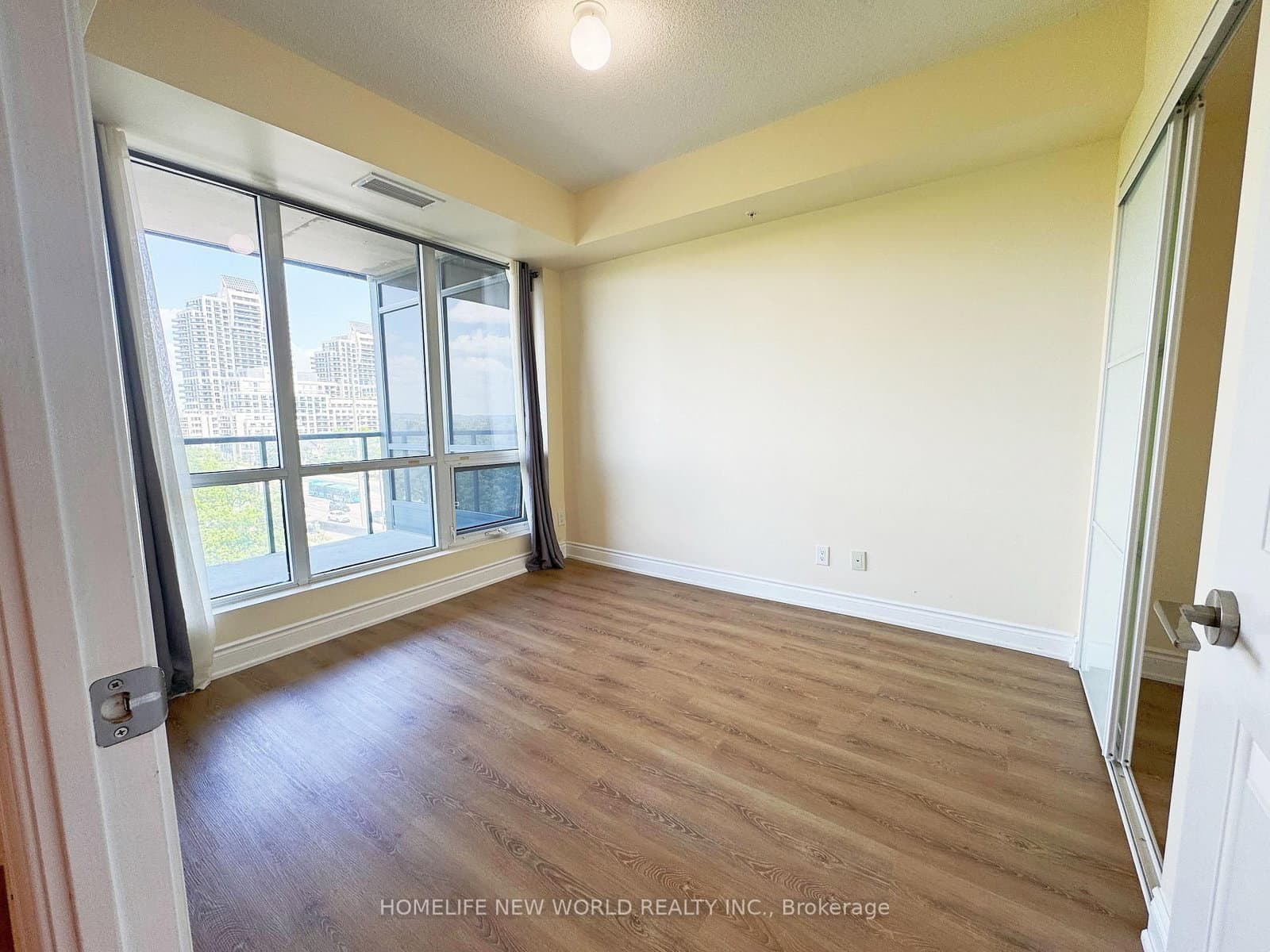 9090 Yonge Street, Unit 603B thumbnail 6