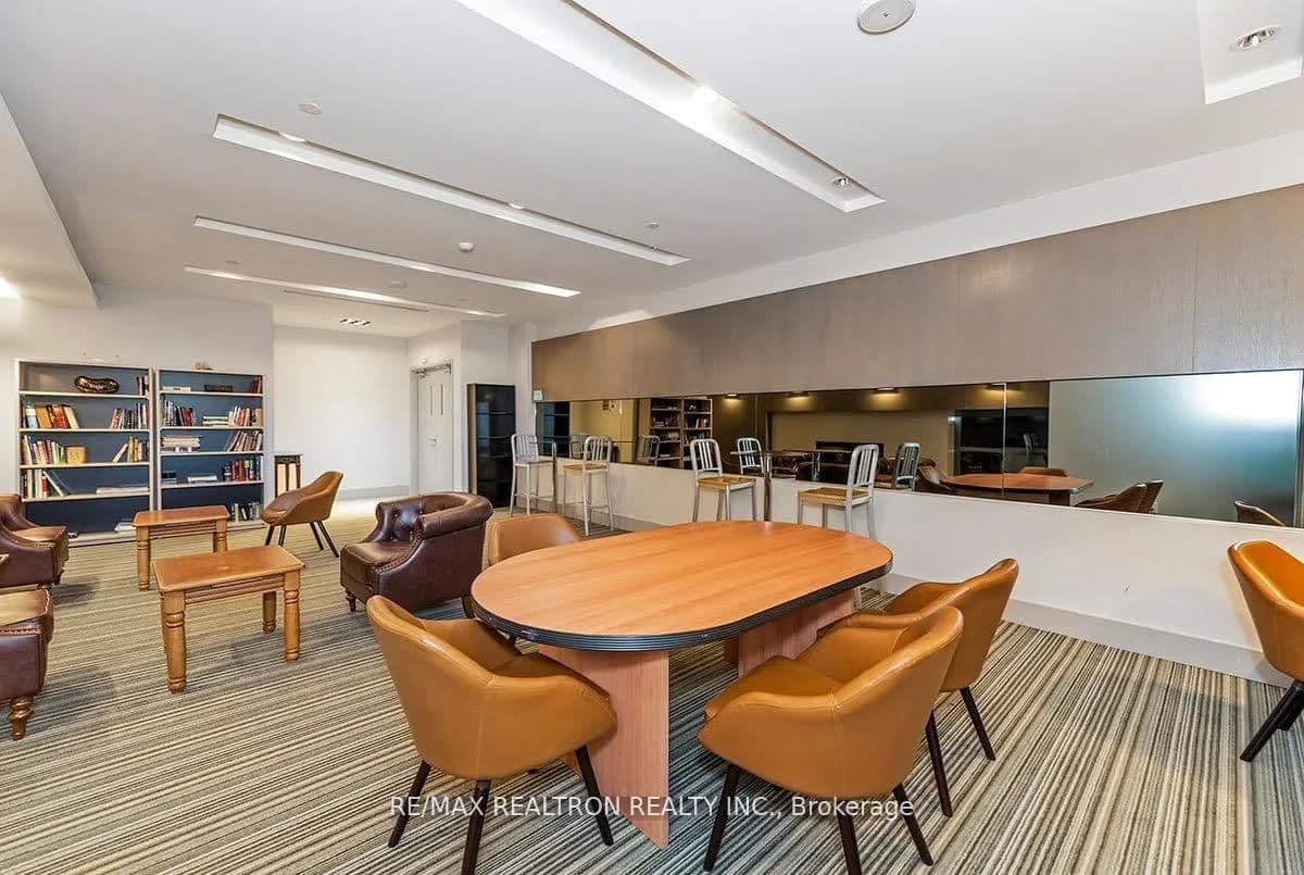 7165 Yonge Street, Unit 1515 thumbnail 11
