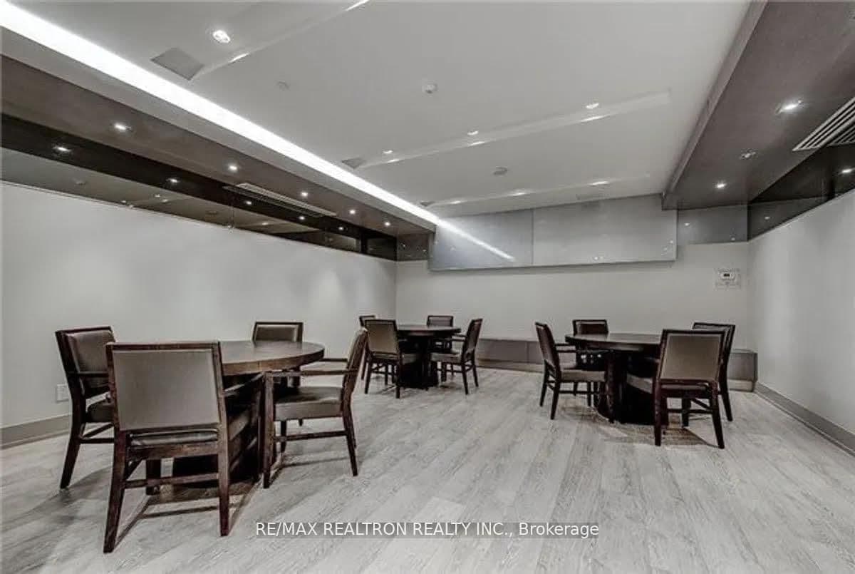 7165 Yonge Street, Unit 1515 thumbnail 12