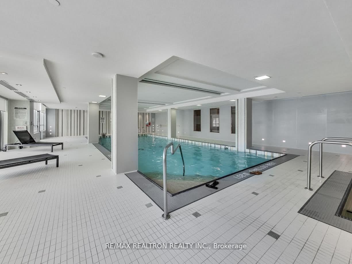 7165 Yonge Street, Unit 1515 thumbnail 14