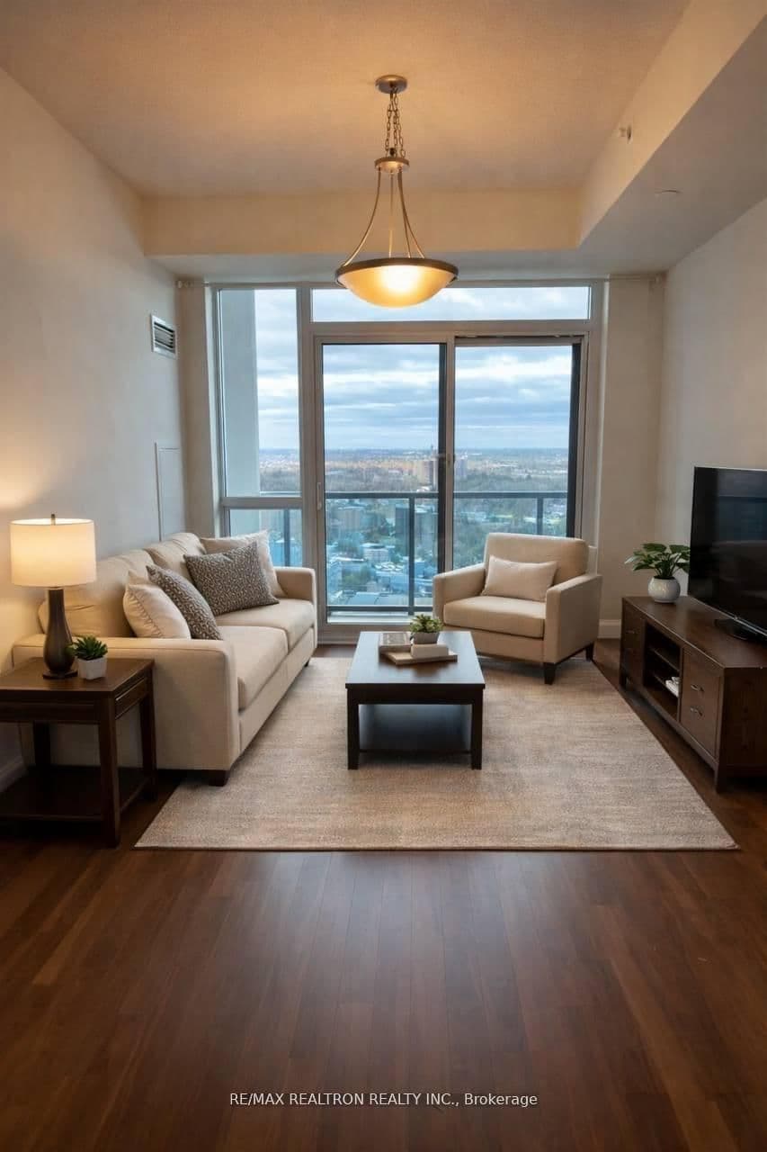 7165 Yonge Street, Unit 1515 thumbnail 3
