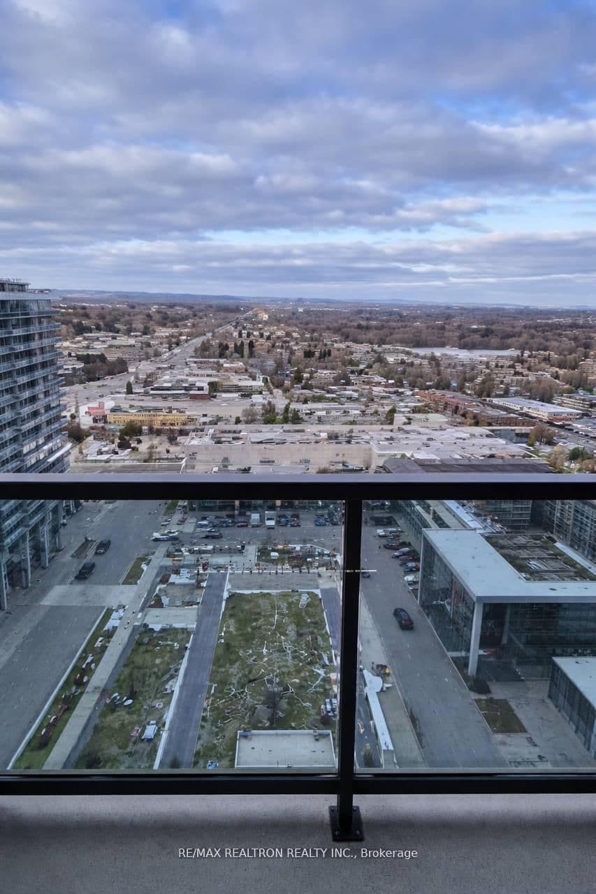 7165 Yonge Street, Unit 1515 thumbnail 7