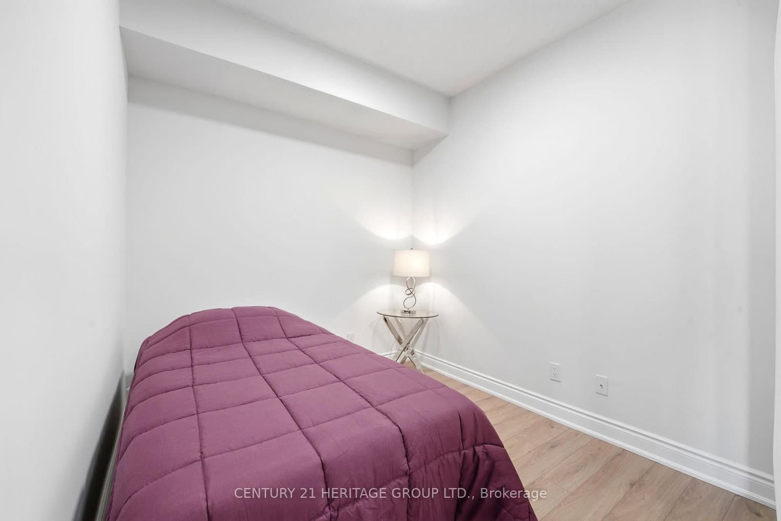 9090 Yonge Street, Unit 1106B thumbnail 24