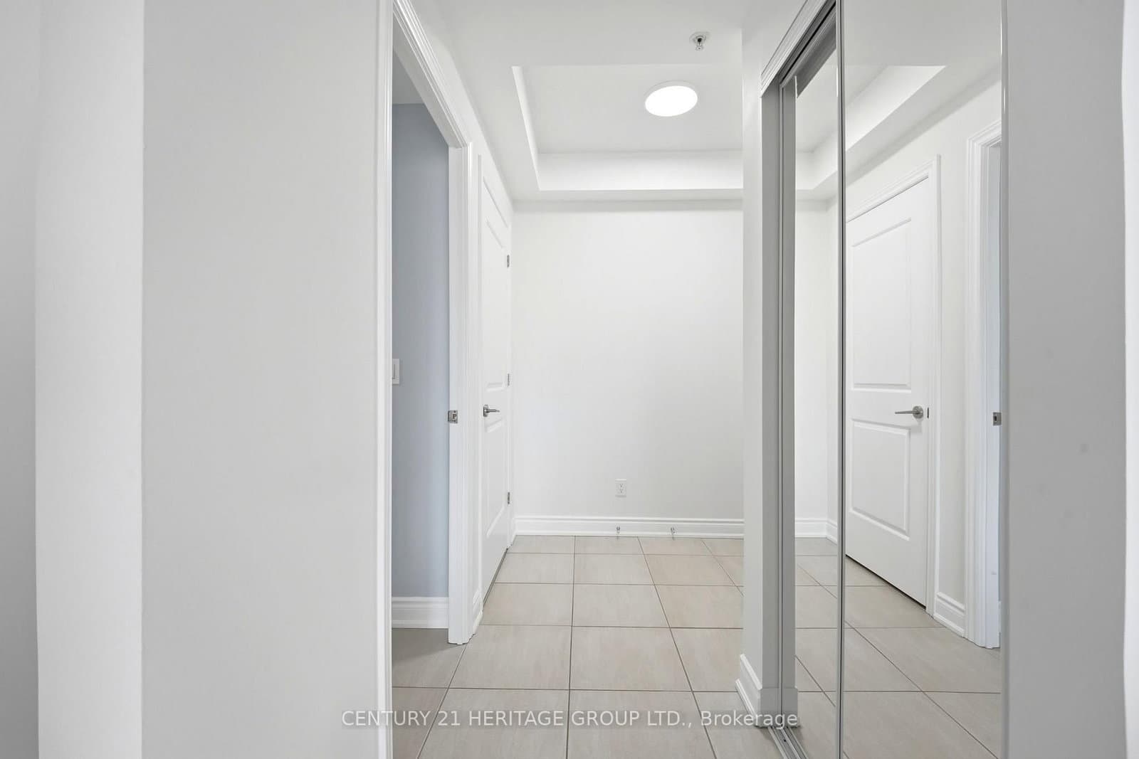 9090 Yonge Street, Unit 1106B thumbnail 8