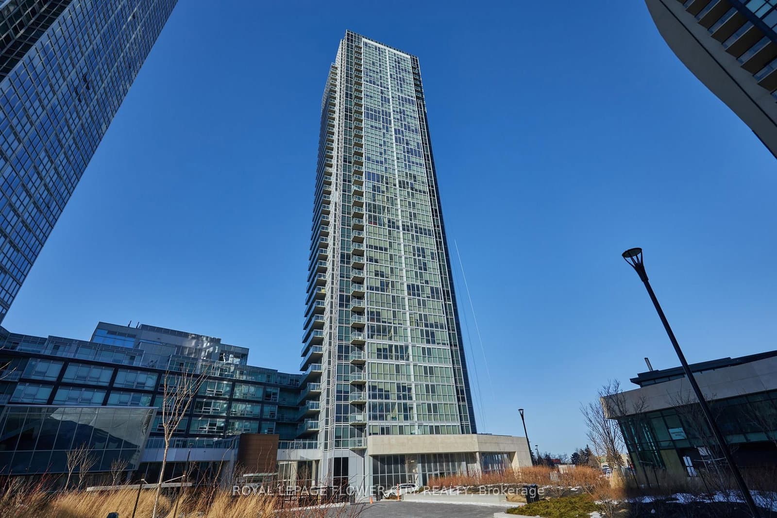 2908 Highway 7 Road, Unit 325 thumbnail 4