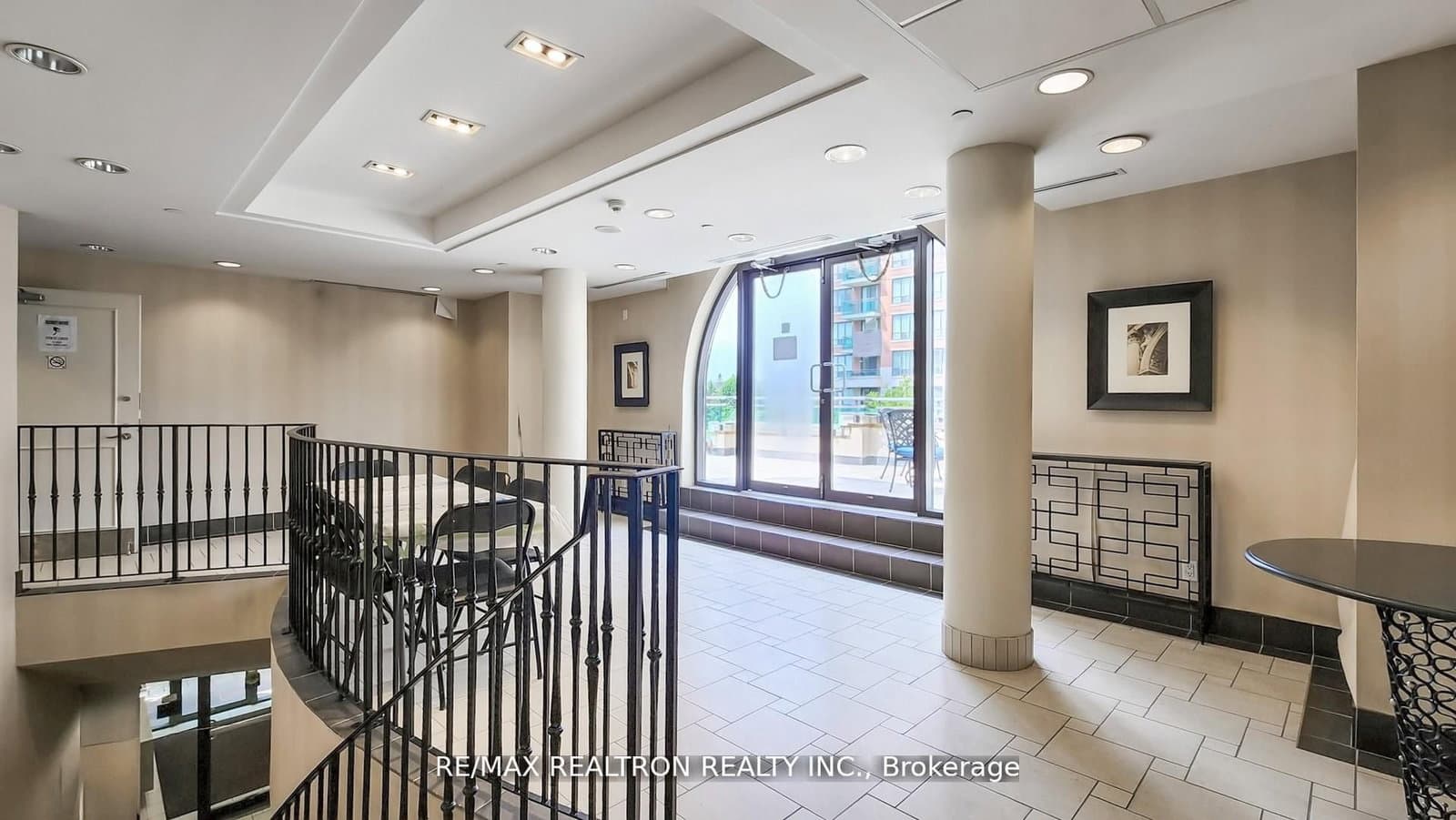 330 Red Maple Road, Unit 103 thumbnail 12