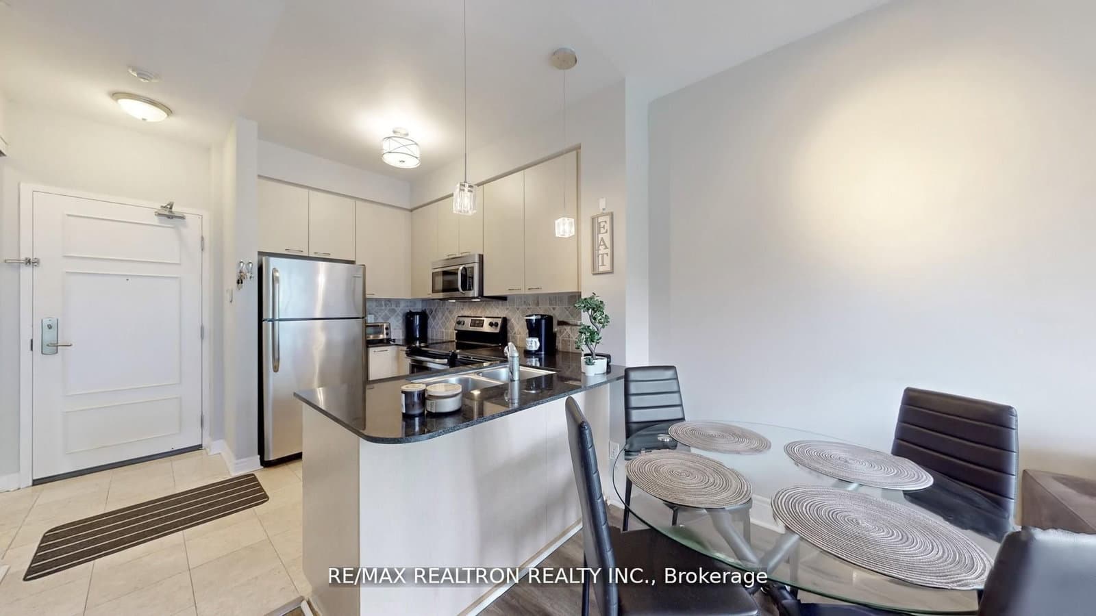 330 Red Maple Road, Unit 103 thumbnail 25