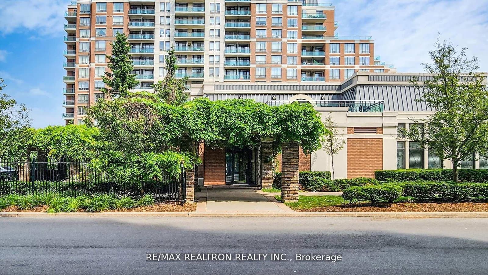 330 Red Maple Road, Unit 103 thumbnail 4