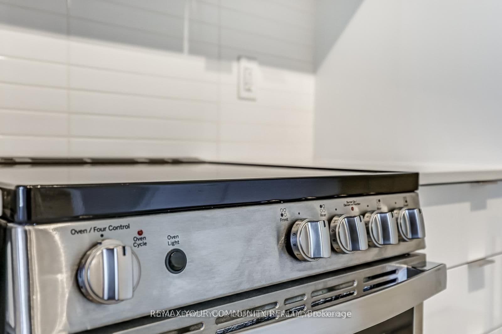 30 Upper Mall Way, Unit 3006 thumbnail 20