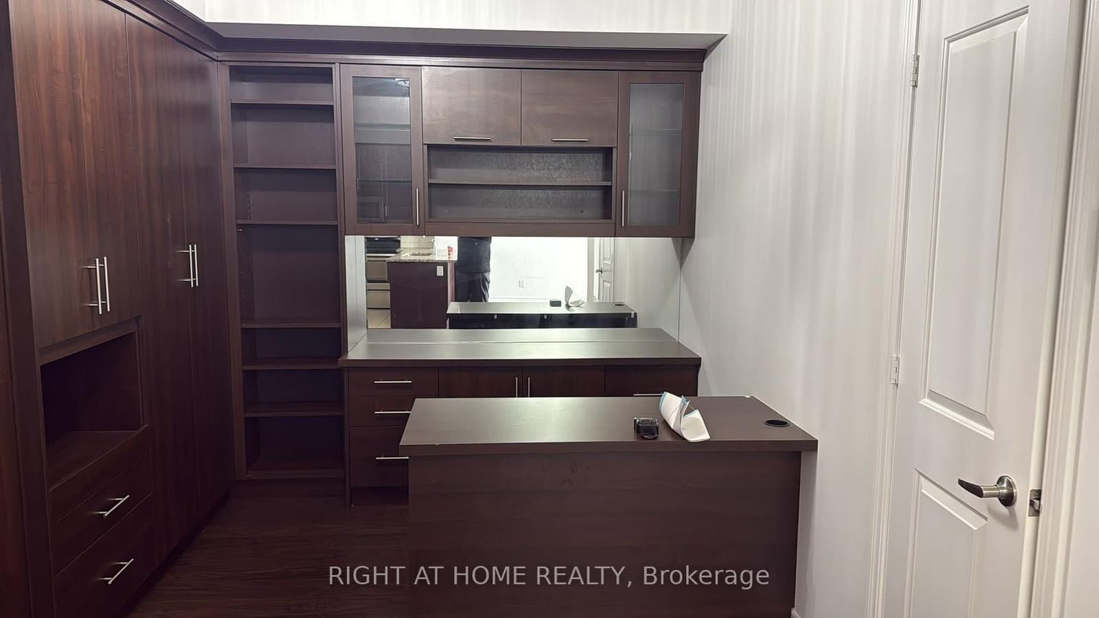 9245 Jane Street, Unit 701 thumbnail 10