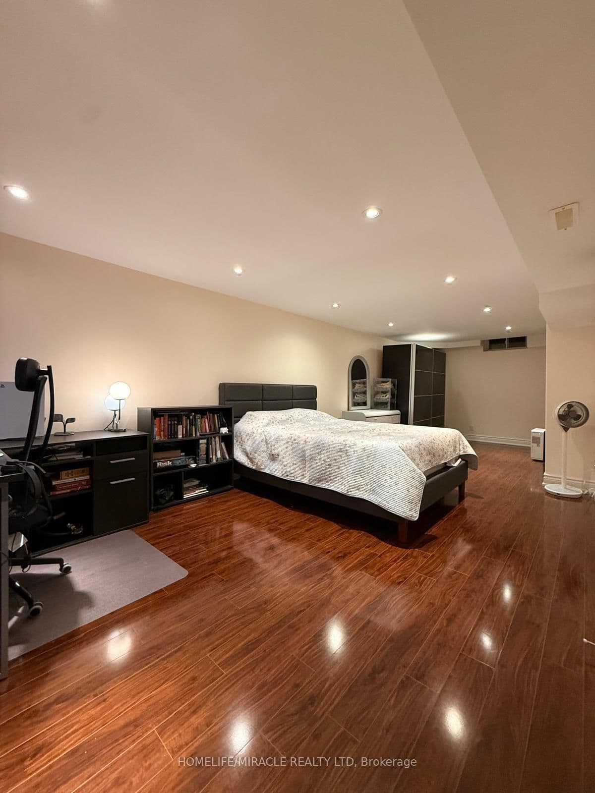 163 Mabley Crescent thumbnail 15